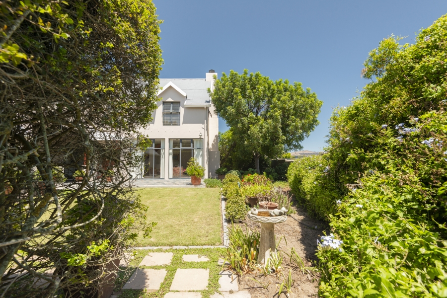 3 Bedroom Property for Sale in Myburgh Park Western Cape